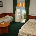 Nova Hotel 4*