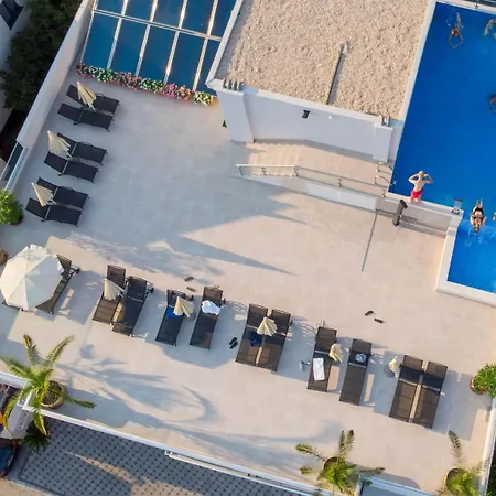 Nova Hotel