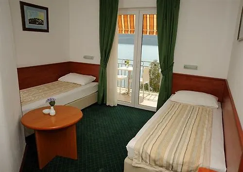 Nova Hotel 4*
